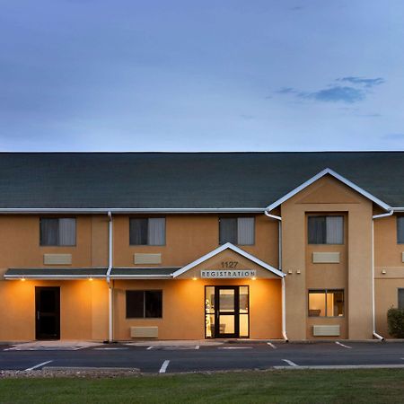 Travelodge By Wyndham Marysville Exterior photo